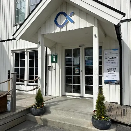 Resort Norsk Havbrukssenter - Rorbuer Bronnoysund