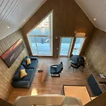 Semesteranläggning (resort) Norsk Havbrukssenter - Rorbuer 3*