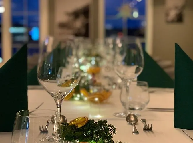 Semesteranläggning (resort) Norsk Havbrukssenter - Rorbuer 3*