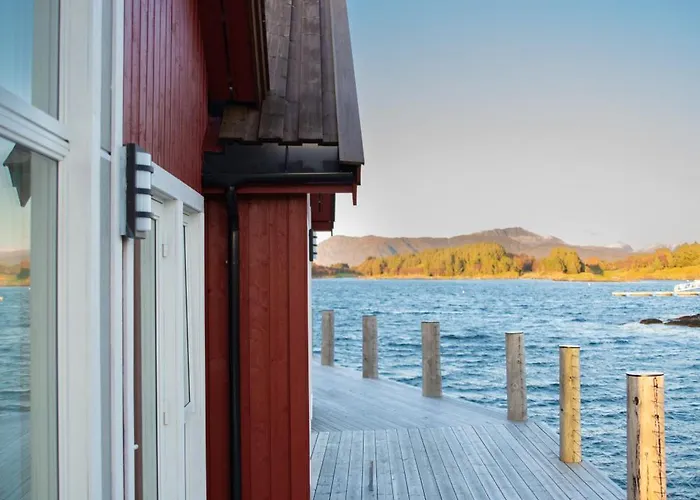 Semesteranläggning (resort) Norsk Havbrukssenter - Rorbuer