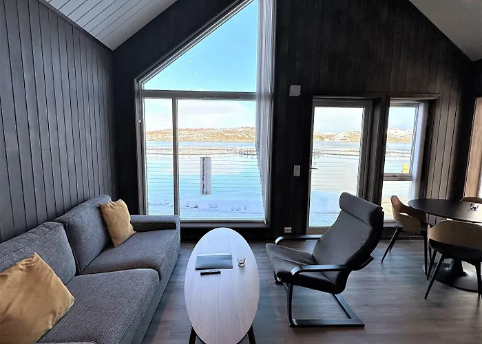 Semesteranläggning (resort) Norsk Havbrukssenter - Rorbuer 3*