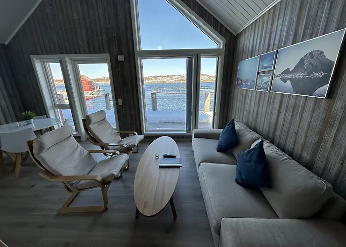 Semesteranläggning (resort) Norsk Havbrukssenter - Rorbuer